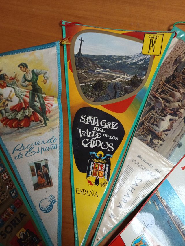 Lote 5 banderines antiguos España