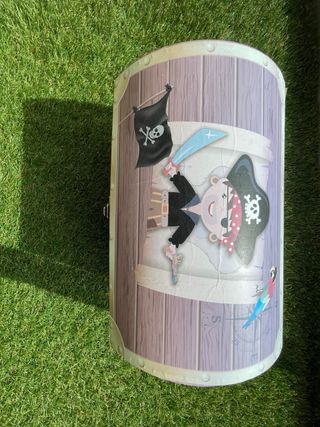 Baule di cartone per giocattoli