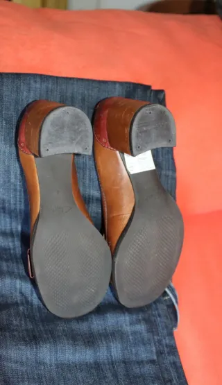 Zapatos Clarks Marrones y Rojos Mujer
