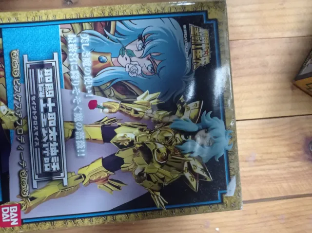 Caballero Zodiaco Piscis con Caja mith cloth
