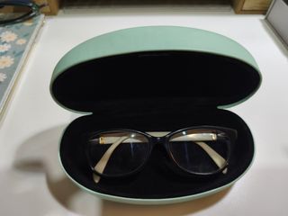 Gafas de vista negras y beige