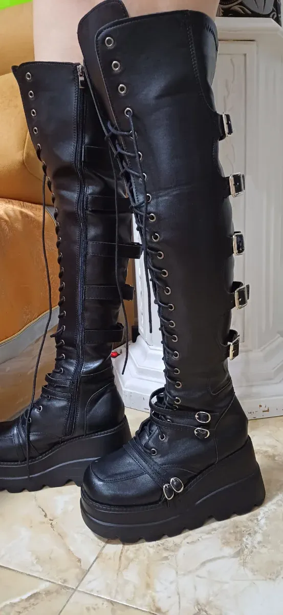 Botas Goth Plataforma Negras
