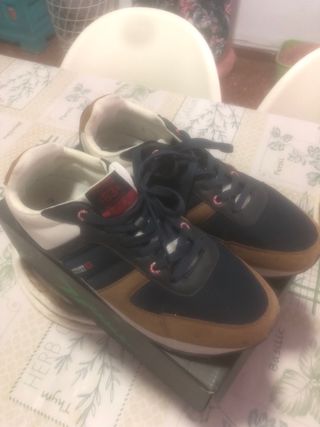 Zapatillas Deportivas T.44 (Azul/Marrón)