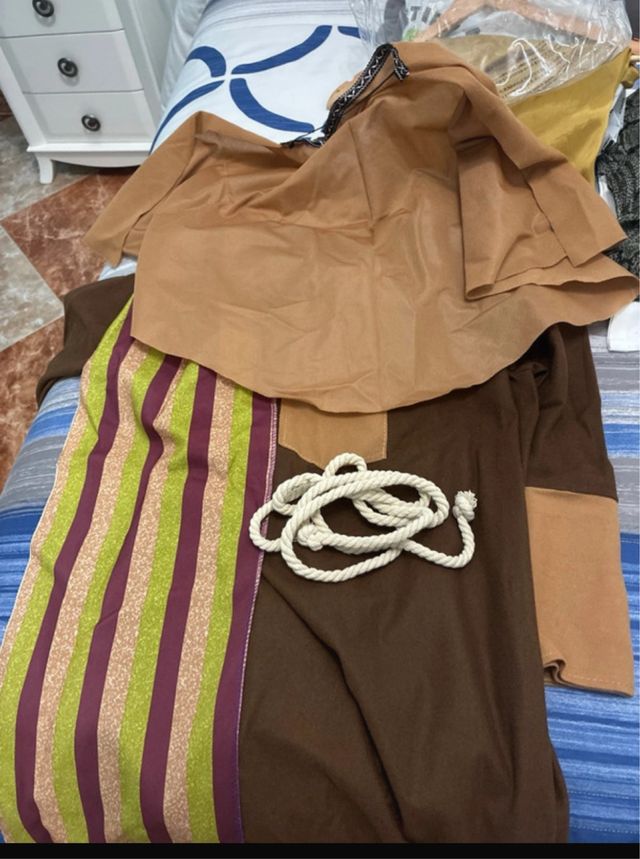 Disfraz hebreo marrón y multicolor