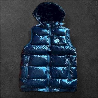 Smanicato moncler
