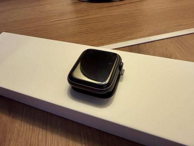 Apple Watch SE 44mm GPS+Celular