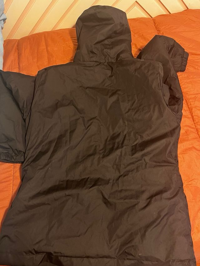 Chaqueta Decathlon Negra y Rosa