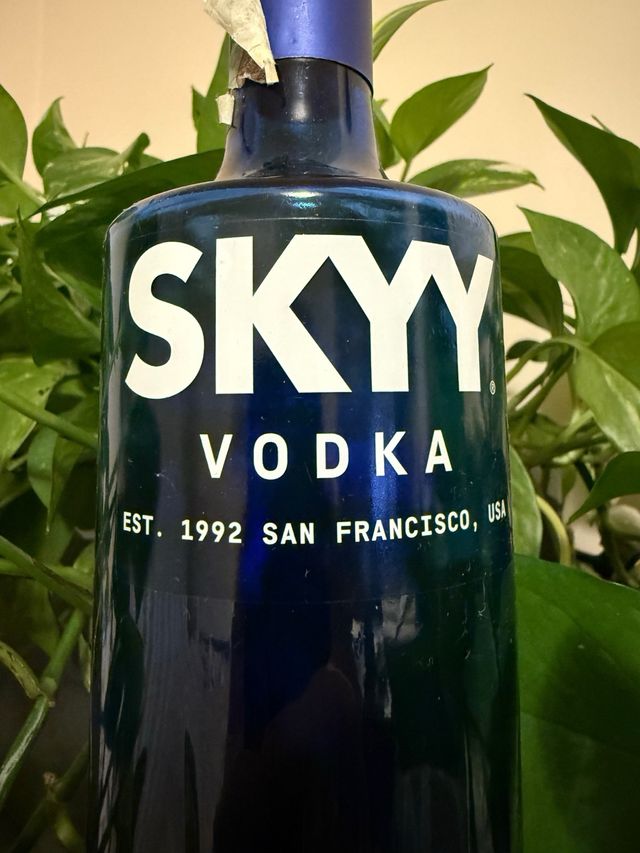Bottiglia vuota SKYY Vodka