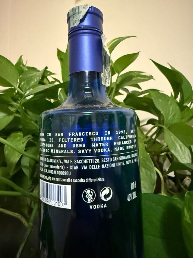 Bottiglia vuota SKYY Vodka