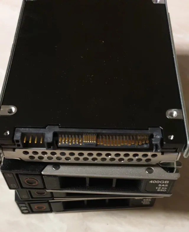 4x SSD Dell 400GB SAS 2.5