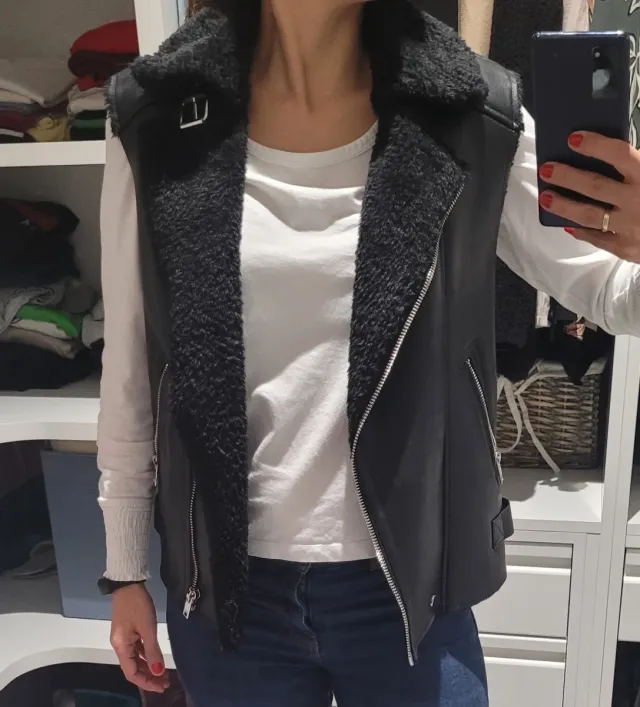 Chaleco polipiel borrego Bershka Talla XS