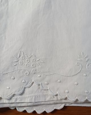 Juego sábanas antiguas hilo bordado hecho a mano