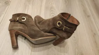 Botines de ante marrón mujer