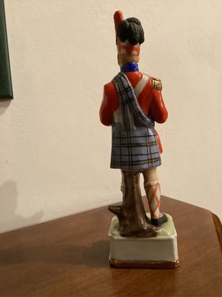 Soldatino Porcellana Bassano Ufficiale Highland