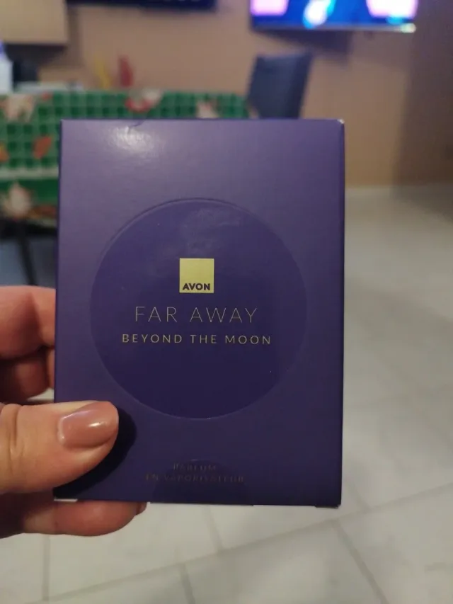 Profumo Avon Far Away Beyond the Moon