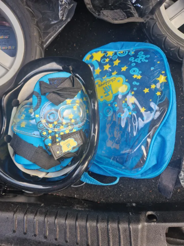 Bicicleta sin pedales Casco y protecciones