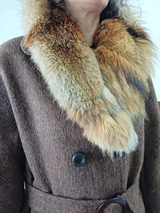 Abrigo lana mujer cuello zorro