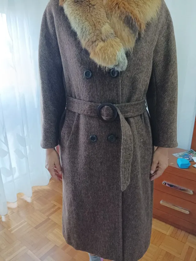 Abrigo lana mujer cuello zorro