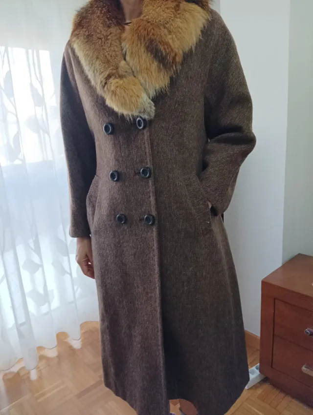 Abrigo lana mujer cuello zorro