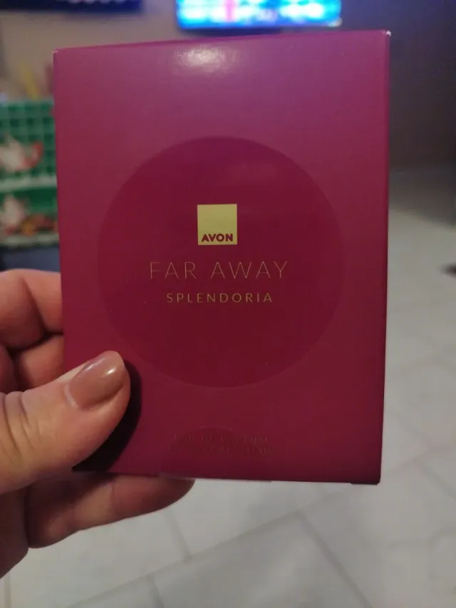 Profumo Avon Far Away Splendoria