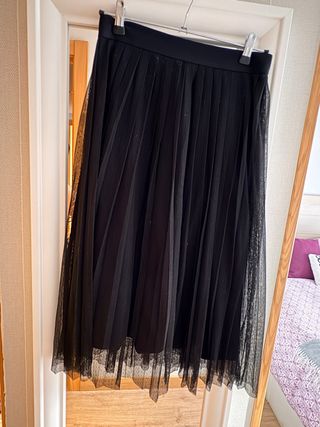 Falda tul negra plisada