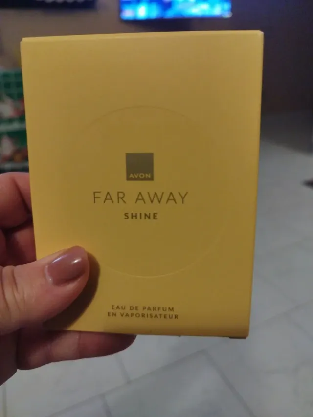 Profumo Avon Far Away Shine Eau de Parfum