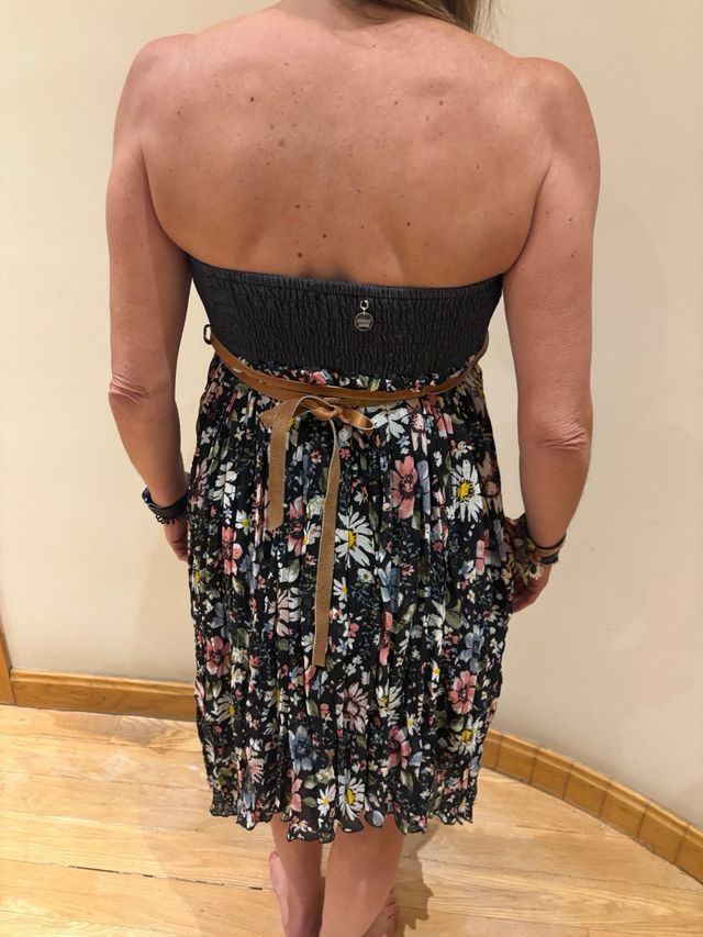 Vestido Denny Rose palabra de honor floral