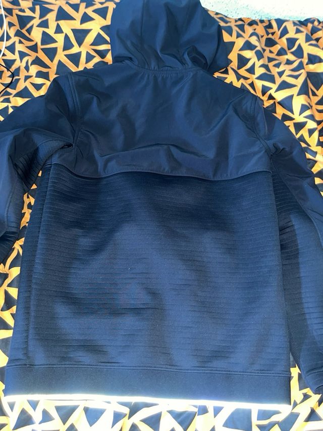 Chaqueta Under Armour Negra con Capucha