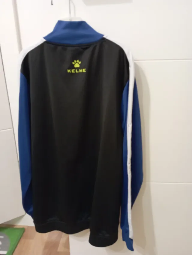 Chaqueta chándal Kelme