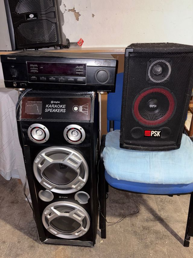 Equipo de sonido con 2 altavoces