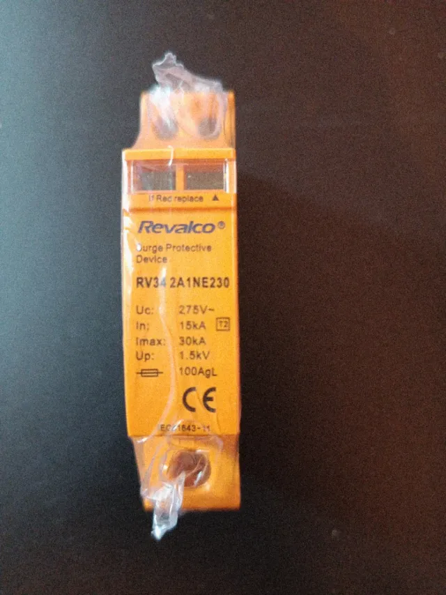 Protector de sobretensión Revalco RV34
