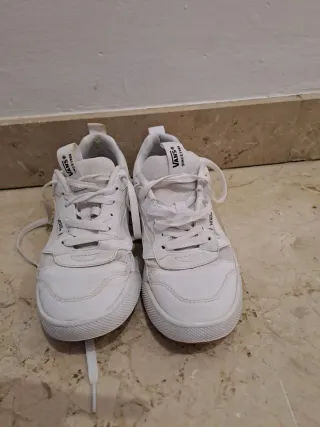 Zapatillas Vans Talla 36.5 Blancas