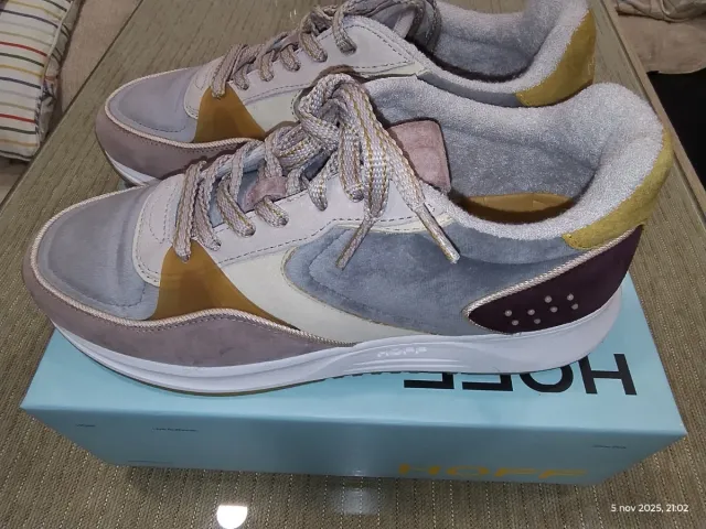 Zapatillas Hoff grises y doradas