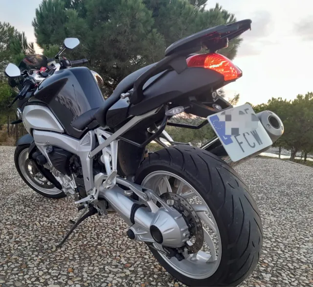 BMW K1200R año 2006 36.000 km!!