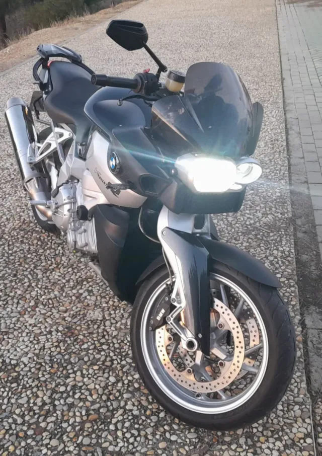 BMW K1200R año 2006 36.000 km!!