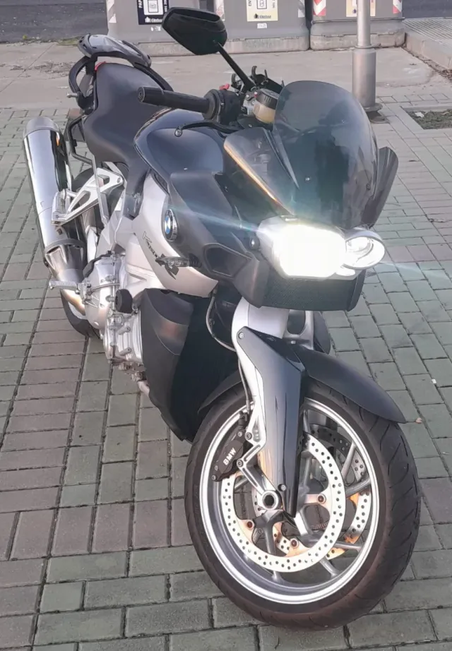BMW K1200R año 2006 36.000 km!!