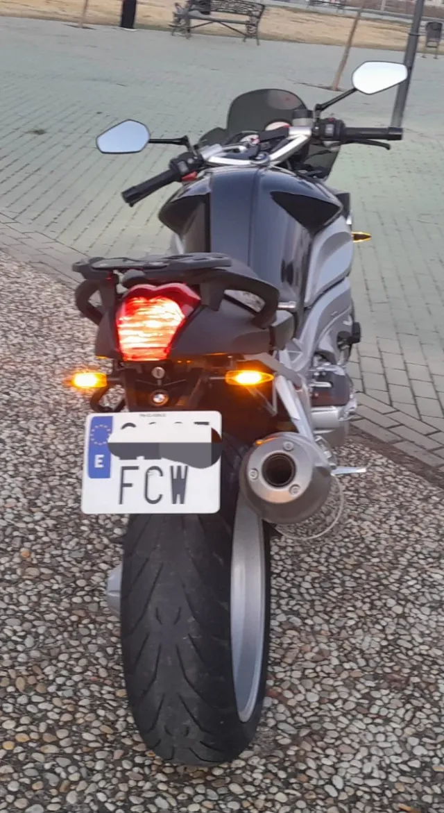 BMW K1200R año 2006 36.000 km!!