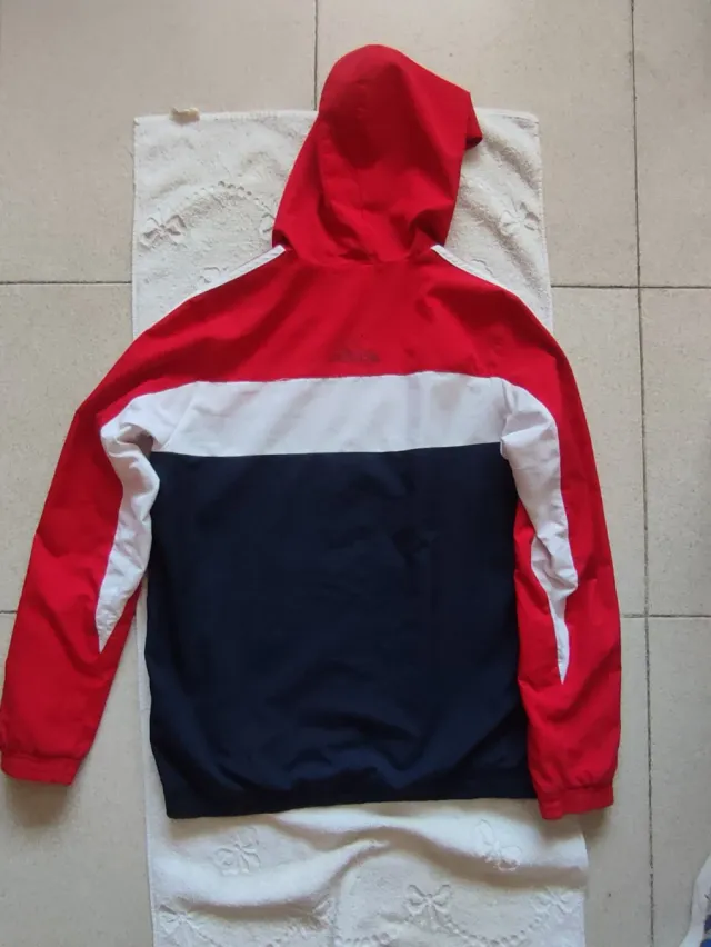 Chaqueta Adidas Roja y Azul con Capucha talla S