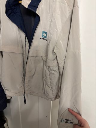 Chaqueta Maersk Beige y Azul