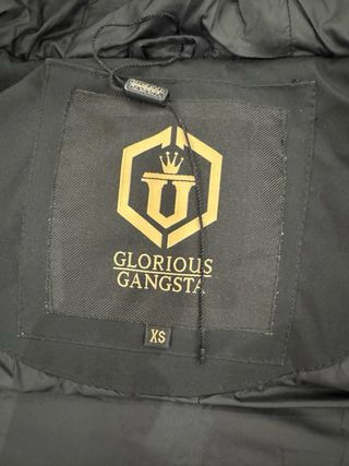 Chaqueta Glorious Negra con Capucha