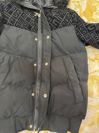 Chaqueta Glorious Negra con Capucha