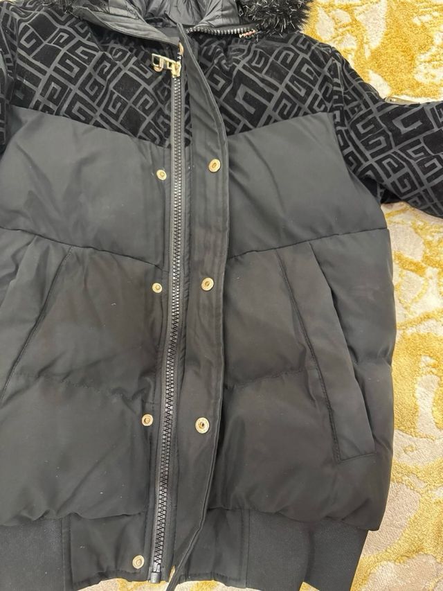 Chaqueta Glorious Negra con Capucha