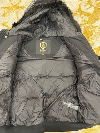 Chaqueta Glorious Negra con Capucha