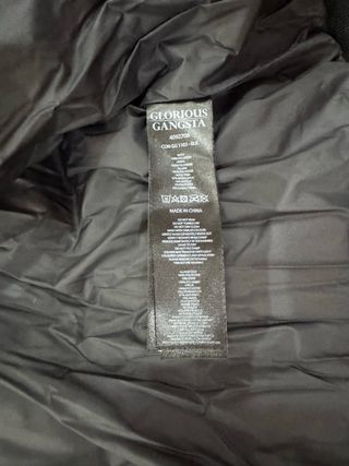 Chaqueta Glorious Negra con Capucha