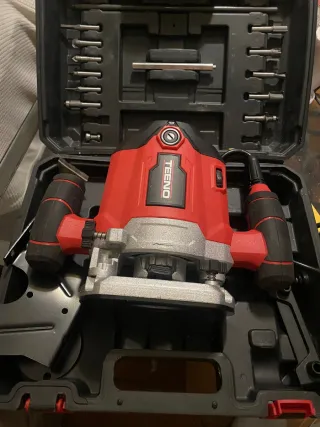 Fresadora Eléctrica Madera 1200W TEENO