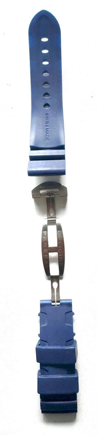 Cinturino e chiusura Panerai blu e argento