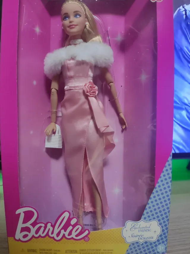 Muñeca Barbie Replay the Classics