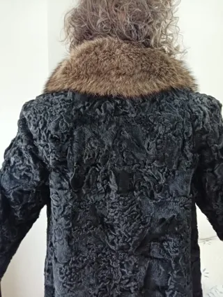 Abrigo de astracán natural negro/marrón