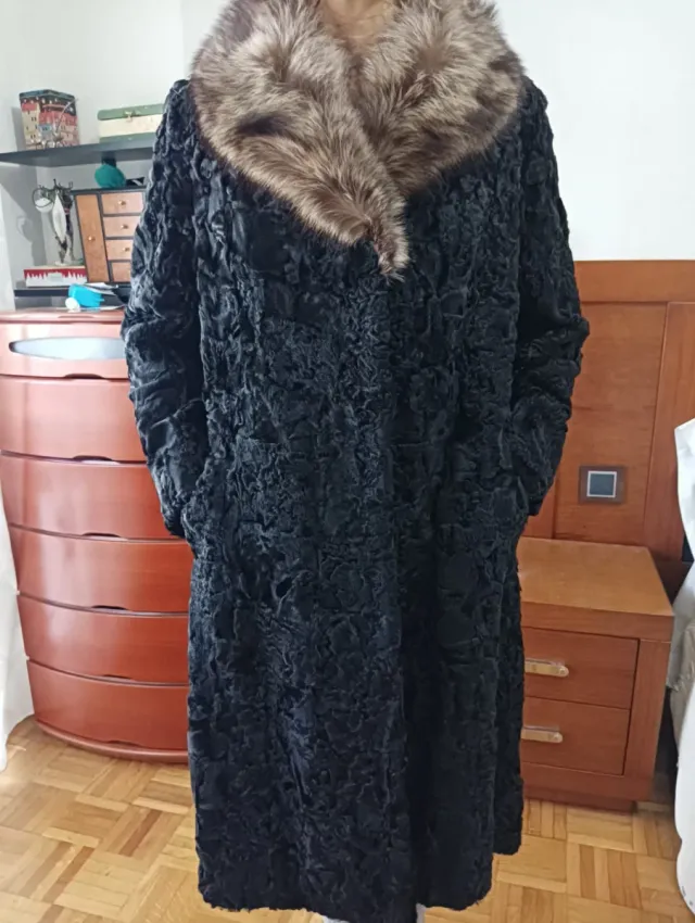 Abrigo de astracán natural negro/marrón