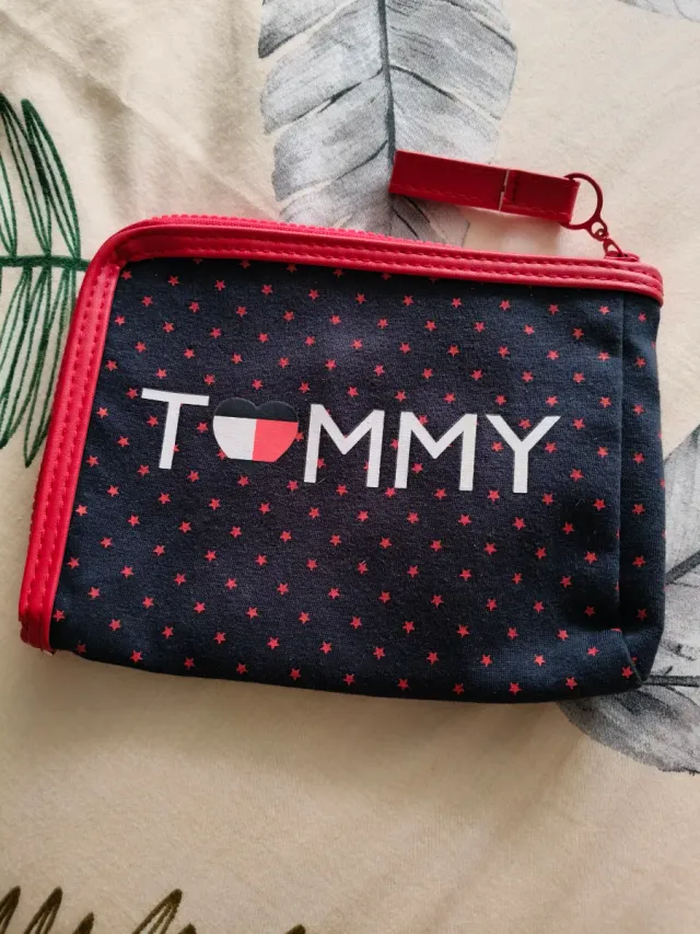 Neceser Tommy Hilfiger estrella